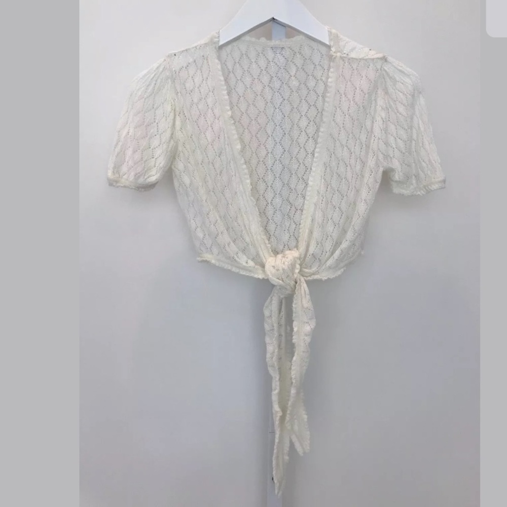 ZOE D. IVORY CROCHETED KNIT CROPPED SHRUG SMALL